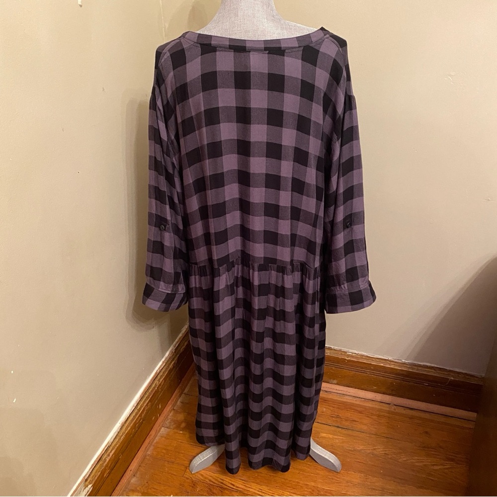 TORRID‎ - Picture 4 of 4